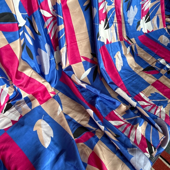 4 Yards of Fabric - 44 inch wide - Picture 3 of 4